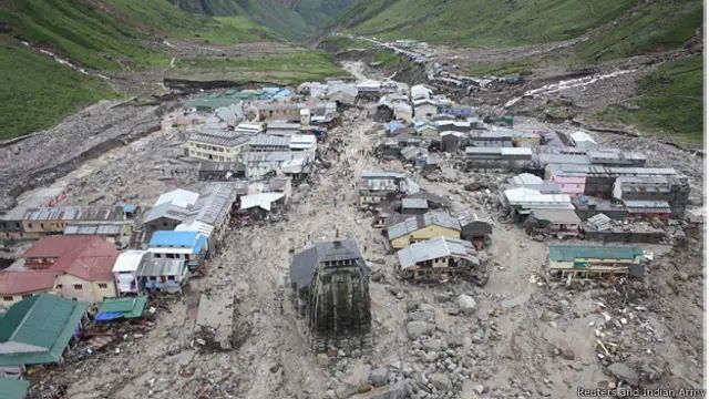 Uttarkashi: धराली में बादल फटने से भारी तबाही, 100 लापता