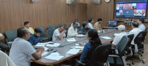 DM की ऑनलाइन मीटिंग में चलने लगा पोर्न वीडियो