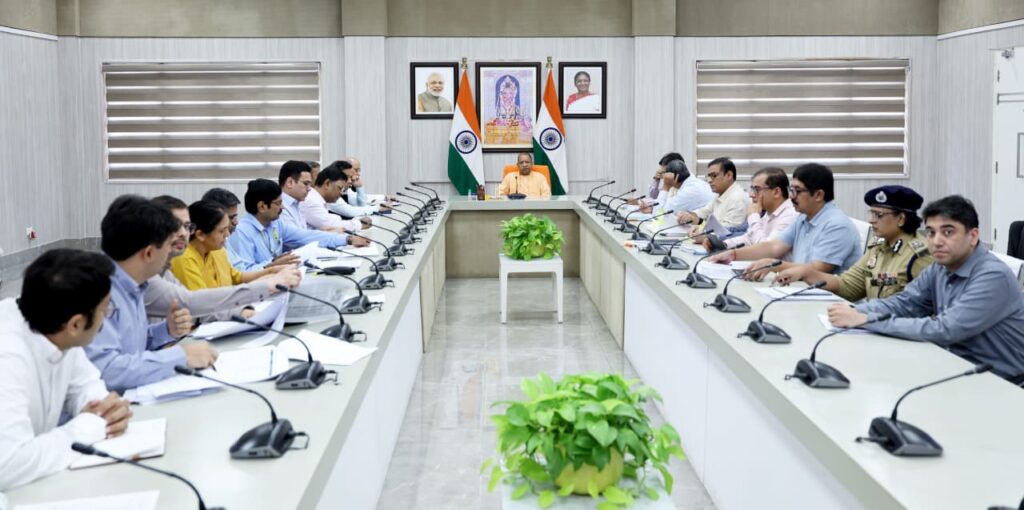 Business will become easier in Uttar Pradesh, workers' interests will be protected