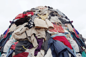 Stylish clothes from denim waste