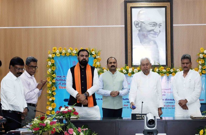 Tablets for development friends in Bihar, smartphones for education workers. | NewG India