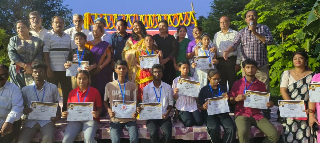 The paintings of the young painters mesmerized the audience | NewG India