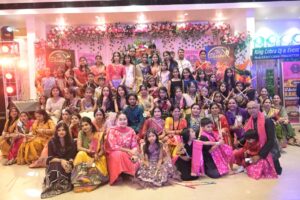 A glimpse of folk culture was seen in Amba Dandiya Night. NewG India