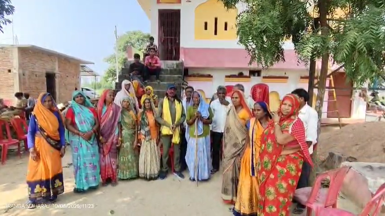 Farmers' lease documents missing, 'Tiranga Maharaj' stages protest. NewG India