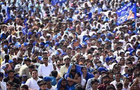 Mayawati showed in the rally that although the votes were less, the supporters were not. NewG India