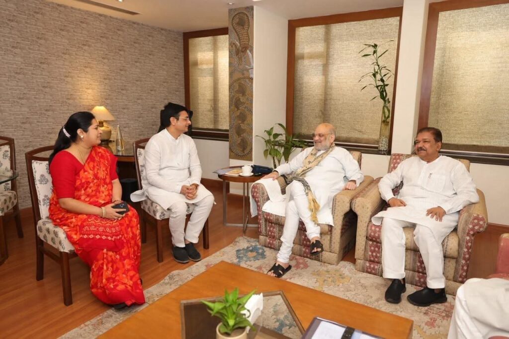 NDA's damage control in Bhagalpur district, Grand Alliance disintegrates. NewG India