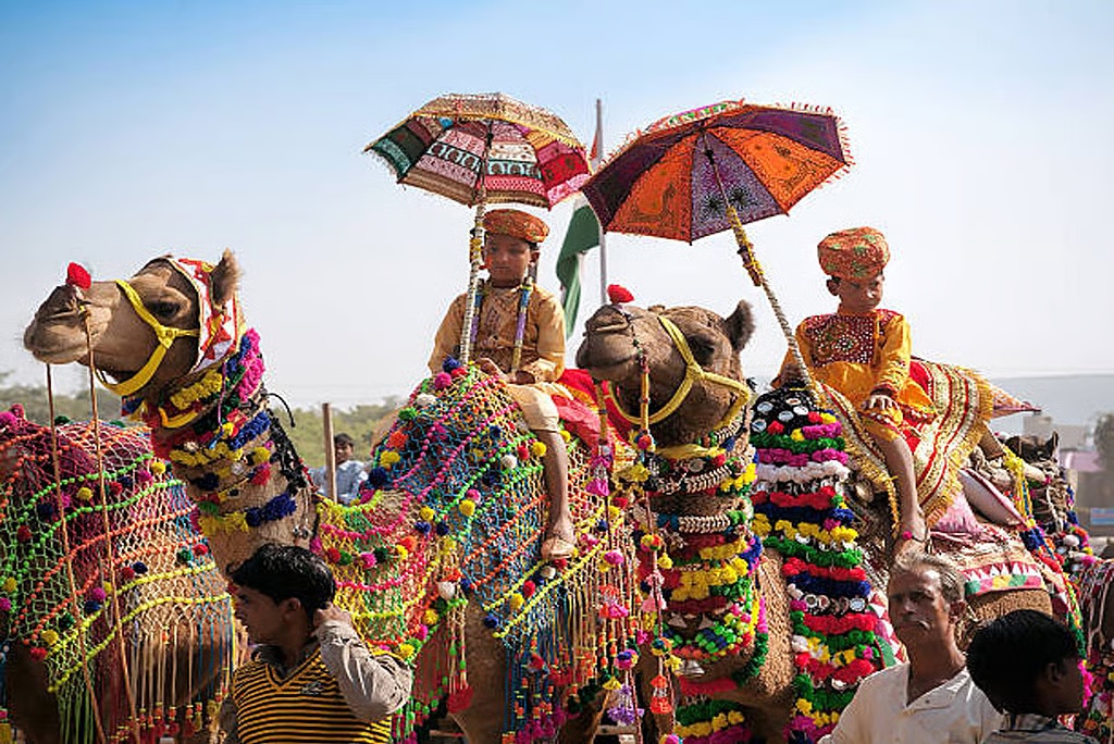 पुष्कर का रंगीन तमाशा