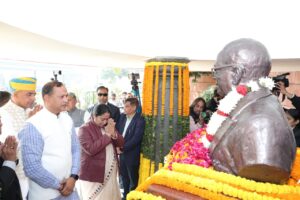 Respectful salute to the symbol of equality, freedom and fraternity: CM Rekha. NewG India