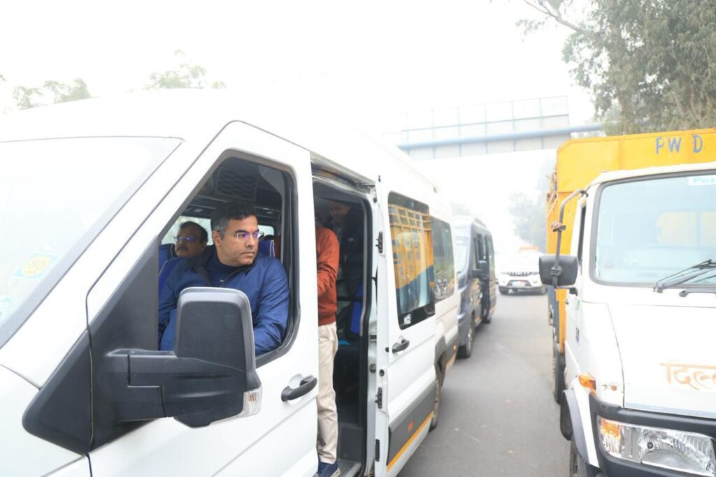 Delhi imposes pollution curbs, minister inspects. NewG India
