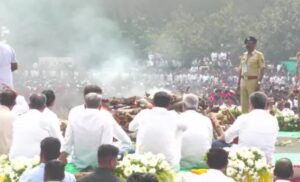 राजकीय सम्मान के साथ पंचतत्व में विलीन हुए अजित पवार