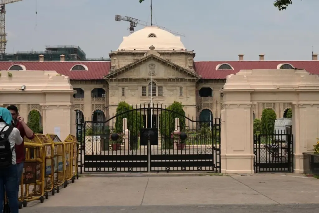 इलाहाबाद हाई कोर्ट का मदरसों पर फैसला मौलाना महमूद ने बताया संविधान की जीत