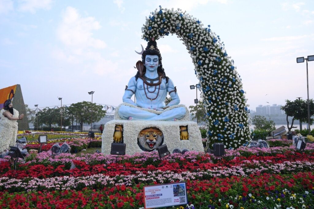 PM Modi praises flower show in Ahmedabad. NewG Indua