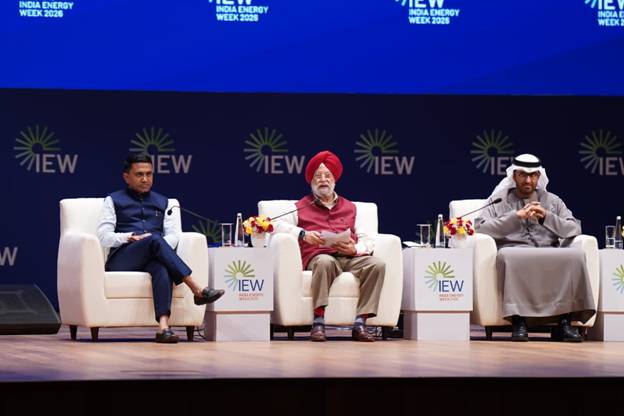 वैश्विक ऊर्जा संवाद के केंद्र में भारत, आत्मनिर्भरता और स्थिरता पर जोर