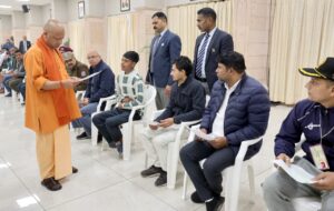 अवैध कब्जा बर्दाश्त नहीं, भू-माफियाओं पर होगी कड़ी कार्रवाई: योगी