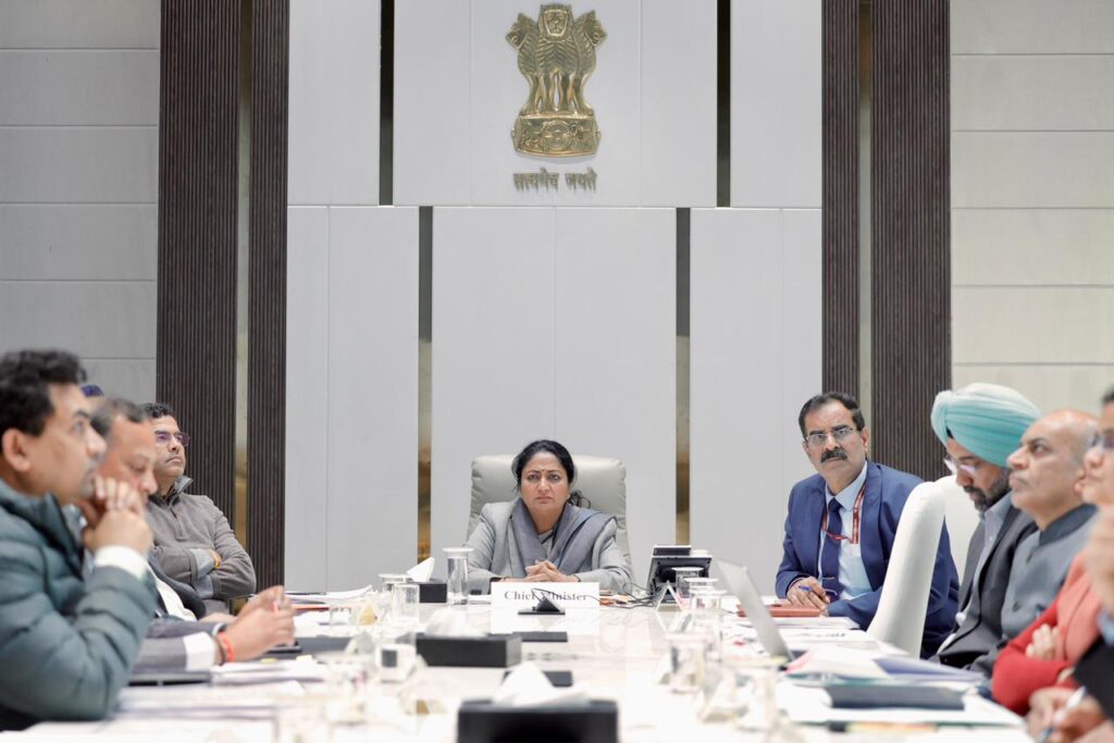 All ration card holders in Delhi will get free gas cylinders on Holi and Diwali. NewG India