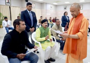 निवेशकों की समस्याओं के समाधान में विलंब स्वीकार नहीं: सीएम योगी