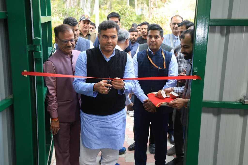Leaves and twigs fallen on Delhi's streets will now make gardens smell good. NewG India