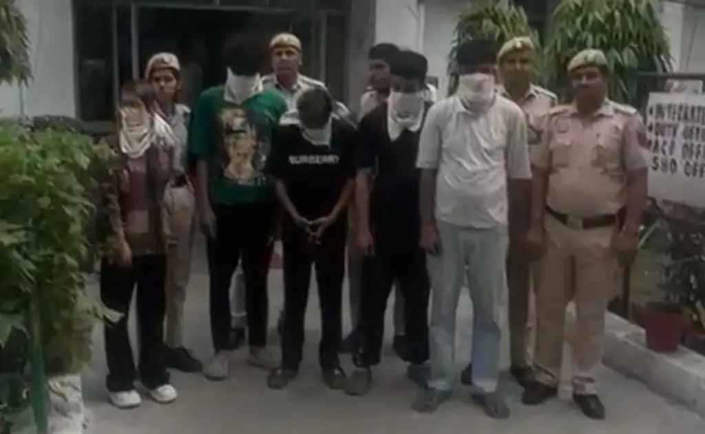 दिल्ली के युवक से डेटिंग ऐप पर प्यार का झांसा देकर की लाखों की ठगी
