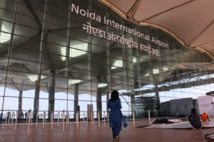 नोएडा इंटरनेशनल एयरपोर्ट: कब से शुरू होंगी उड़ानें, यहां देखें पूरी ट्रैवल गाइड
