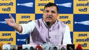 भारत में गैस संकट आया नहीं, मोदी खुद लाए हैं: संजय सिंह