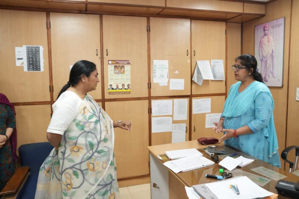 Discipline will apply not only to junior employees but even to commissioners: CM Rekha Gupta. NewG India