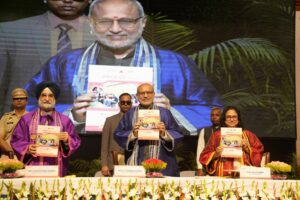 ''डिग्री नहीं, सीखने की शुरुआत है'': उपराष्ट्रपति