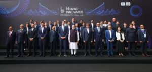 वैश्विक मंच पर भारत की धमक: पीएम मोदी और राष्ट्रपति मैक्रों ने नीस में किया 'भारत इनोवेट्स 2026' का भव्य शुभारंभ