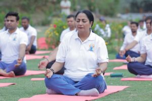 Chief Minister Rekha Gupta practiced yoga near Neeli Jheel in Asola Bhati. NewG India