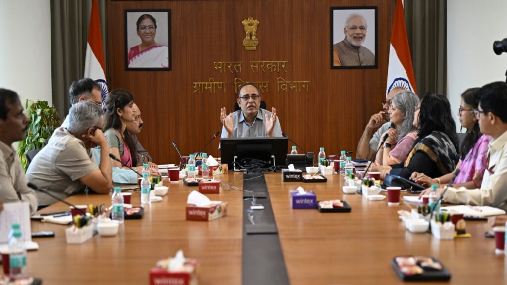 ग्रामीण विकास की बदलती तस्वीर: 2047 के संकल्प की ओर एक ठोस कदम