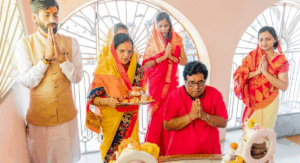 Puja Rules: भगवान के सामने कैसे करें पूजा, बैठकर या खड़े होकर? शास्त्रों में छिपा है जवाब NewG India